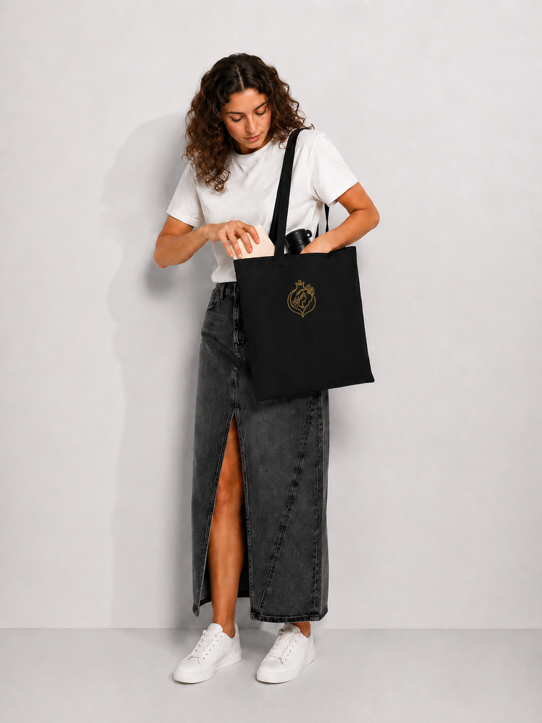 Pomegranate Bloom Tote bag